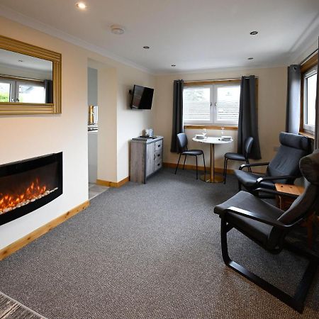 Rosewood Cottage ฟอร์ตวิลเลียม ภายนอก รูปภาพ